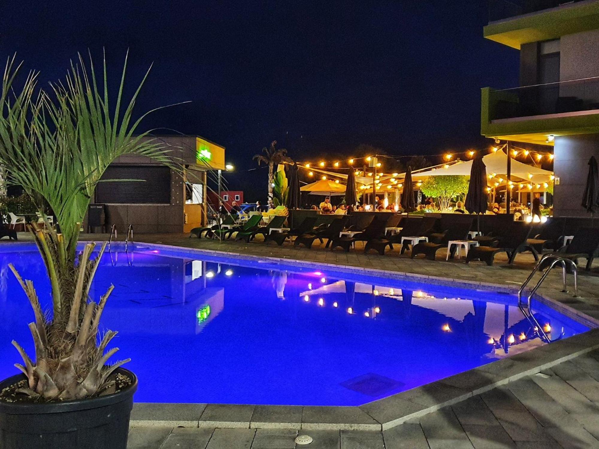 Purple Onyx - Pool & Spa Beach Resort ナボダリ エクステリア 写真
